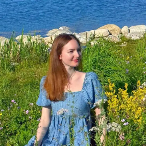 Molly — Recipe Tester & Photographer